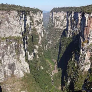 Canyon Itaimbezinho e Canyon Fortaleza, lugares lindos Cambará do Sul