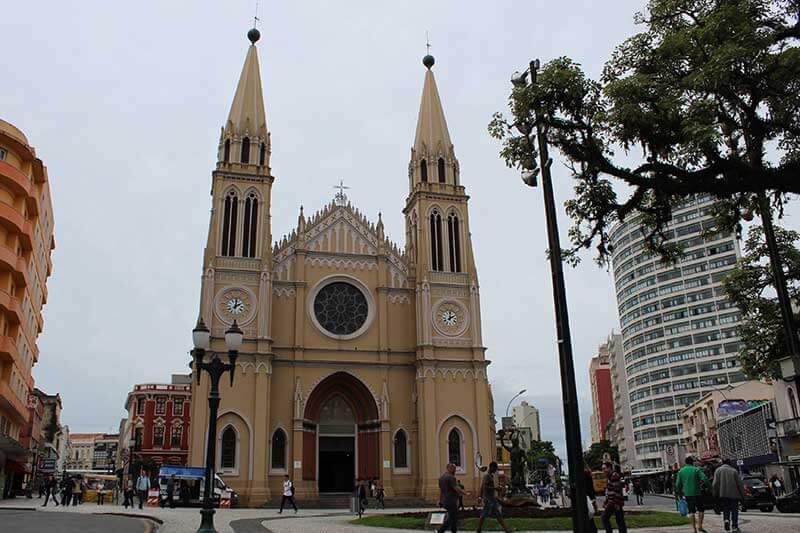 Catedral Basílica Nossa Senhora da Luz - Lugares para ir em Curitiba