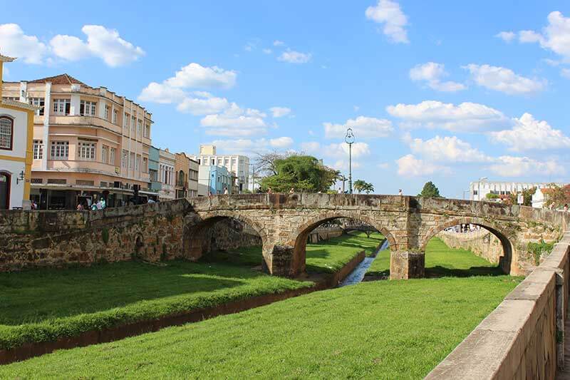 Ponte de Pedra ou Ponte da Cadeia - O que fazer em São João Del Rei