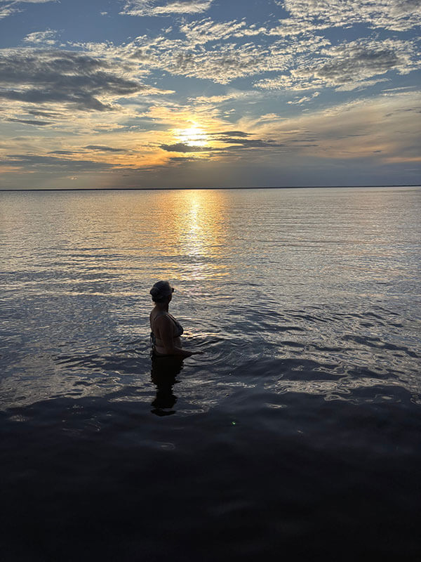 Eu no Rio Tapajós - Ao por do sol Alter do Chao no Pará