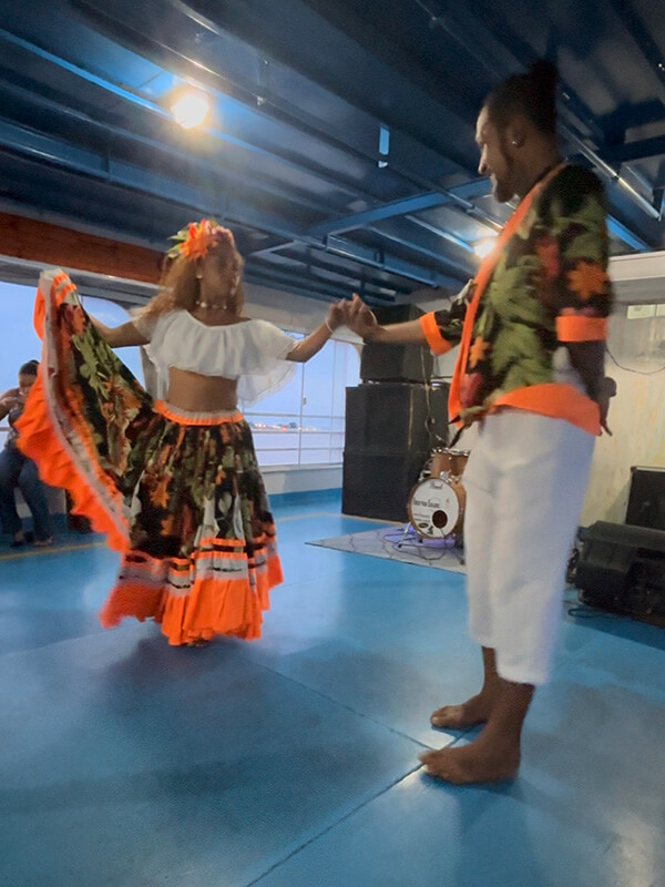 Passeio de Barco com Carimbó - Belém do Pará